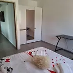 Quinet Apartament *