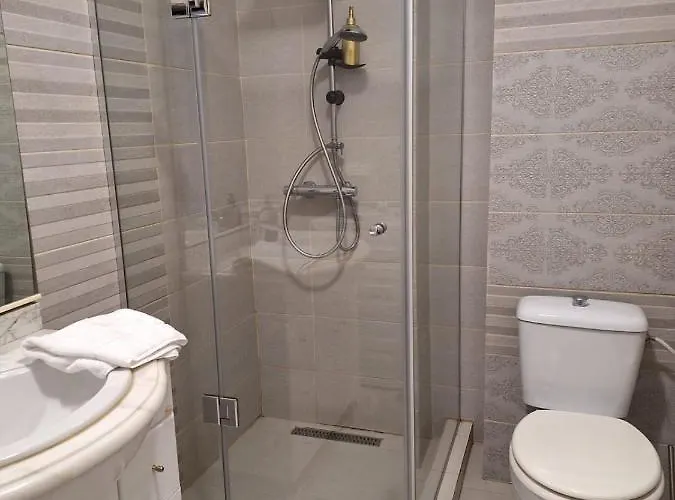 Quinet Apartament Apartman *