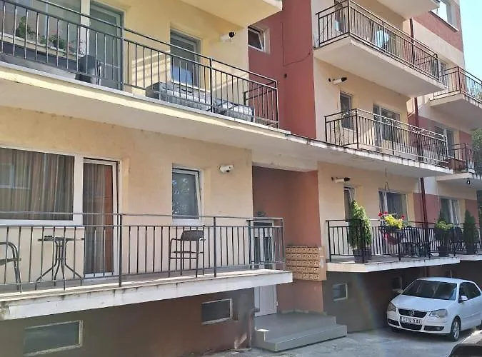 Quinet Apartament Apartman