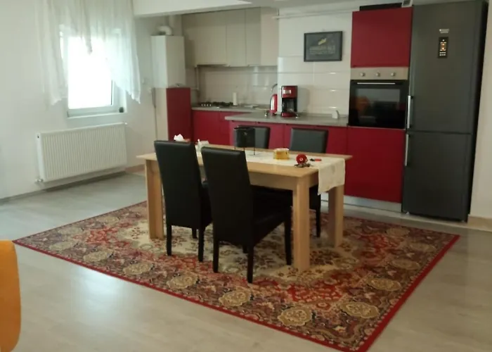 Quinet Apartament Апартаменти *